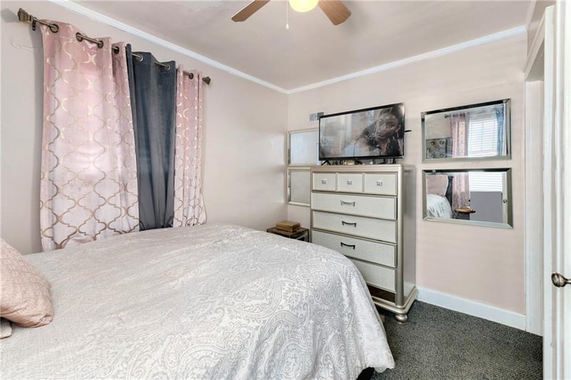 5643 Olive St, Kansas City, MO 64130