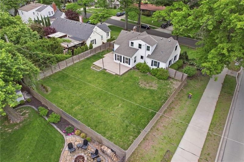 3901 73rd Ter, Prairie Village, KS 66208
