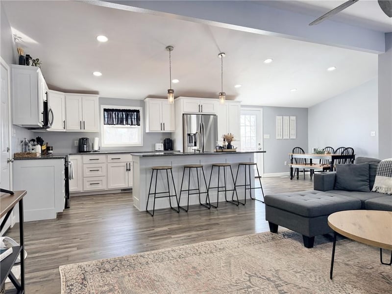 810 Town And Country Ln, Trenton, MO 64683