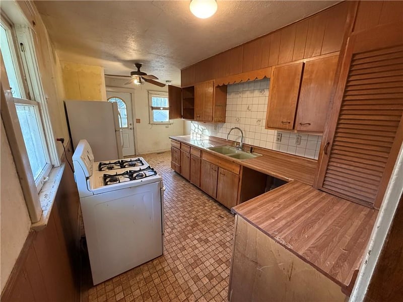 4324 Cambridge St, Kansas City, KS 66103