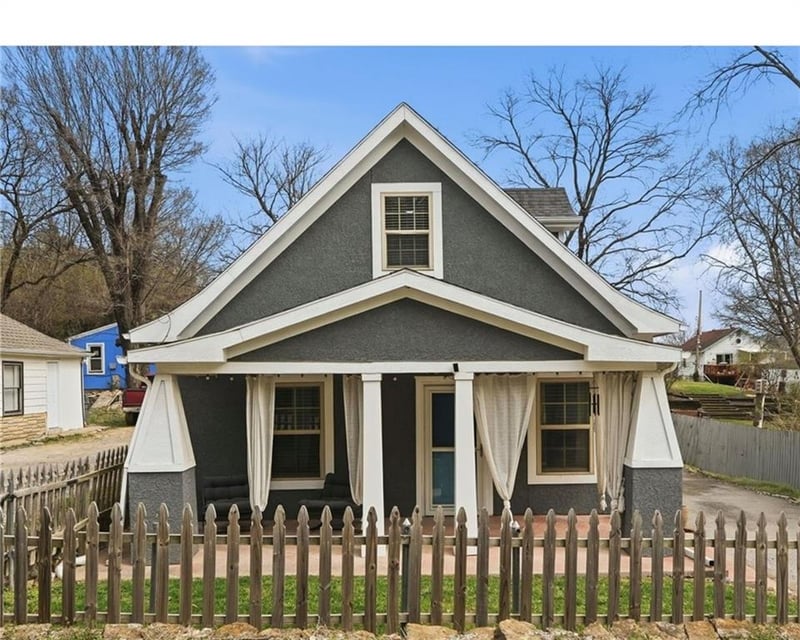 2453 12th Ter, Kansas City, KS 66103