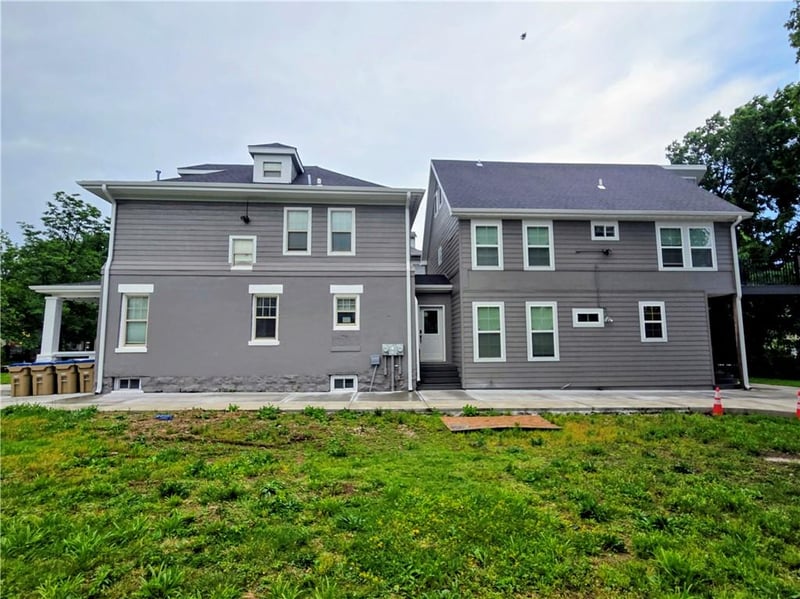 3412 Charlotte St, Kansas City, MO 64109