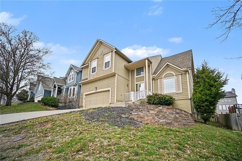 13924 71st Pl, Shawnee, KS 66216