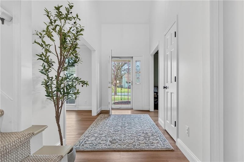 9911 124th Ter, Overland Park, KS 66213