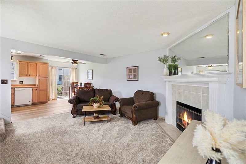 5856 Plantation Ln, Lee's Summit, MO 64064