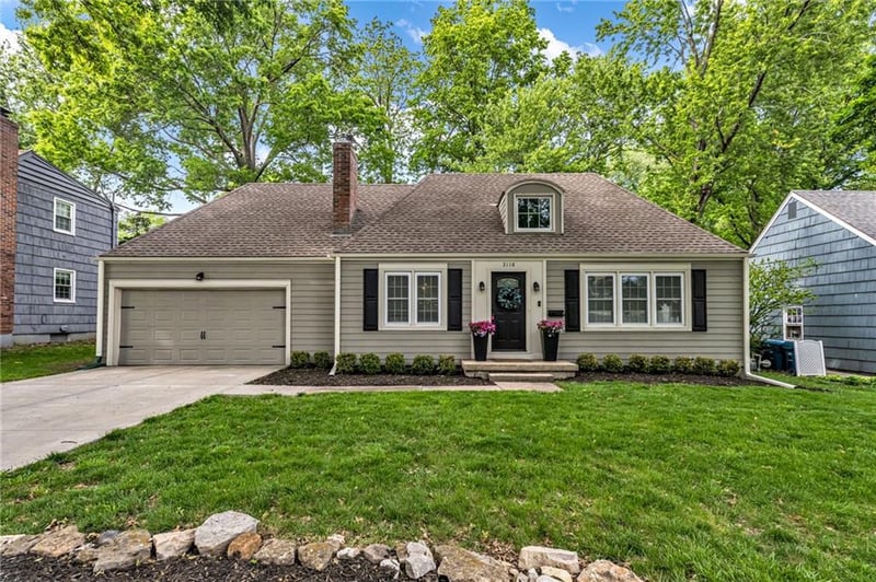 3118 79th St, Prairie Village, KS 66208