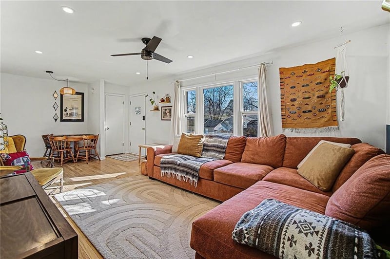 8210 Mcgee St, Kansas City, MO 64114