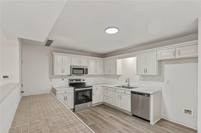 4731 Haden Ct, Kansas City, MO 64136