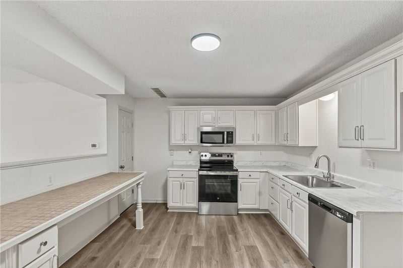 4731 Haden Ct, Kansas City, MO 64136