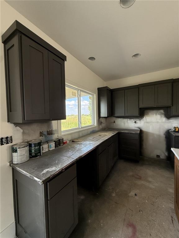 803 Timberline Dr, Cameron, MO 64429