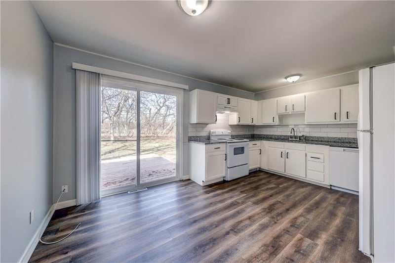 8300 110th St, Kansas City, MO 64134