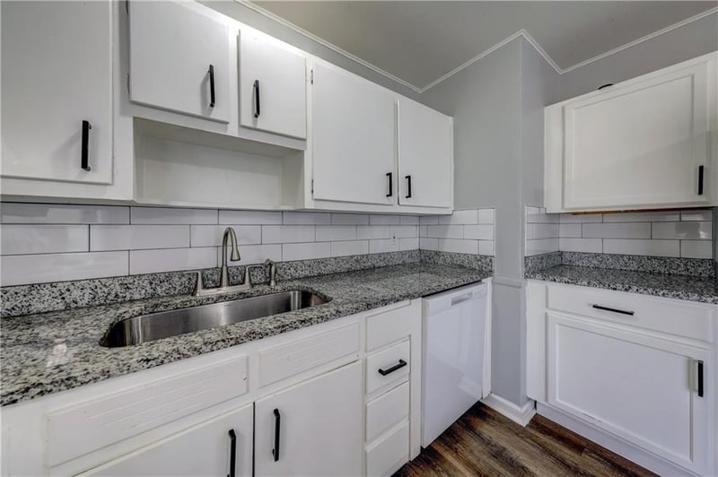 8300 110th St, Kansas City, MO 64134