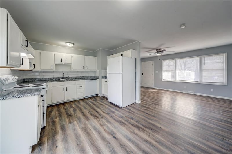 8300 110th St, Kansas City, MO 64134