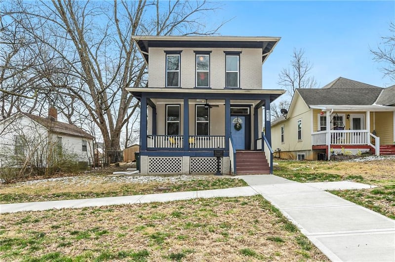 415 Elm St, Leavenworth, KS 66048