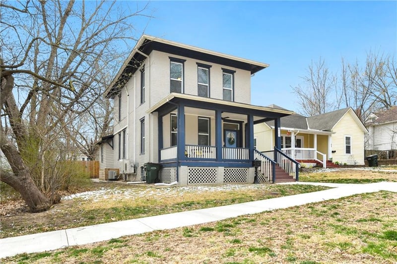 415 Elm St, Leavenworth, KS 66048