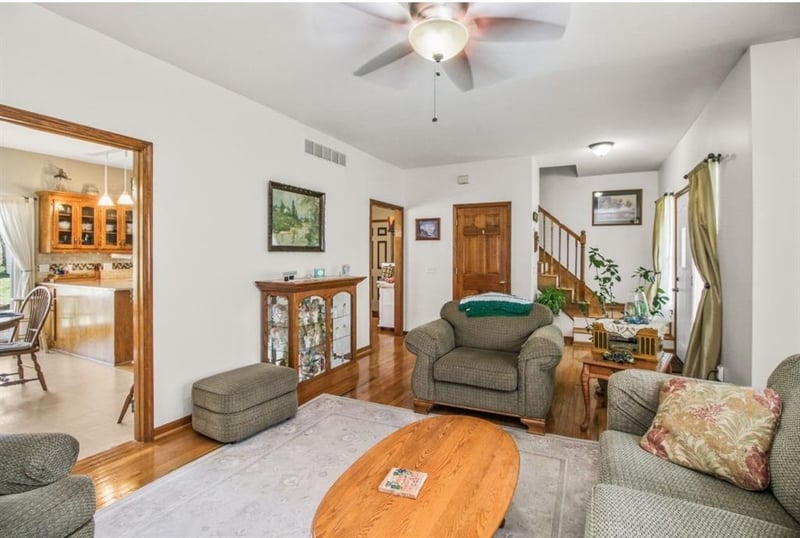 34010 Pink Hill Rd, Grain Valley, MO 64029