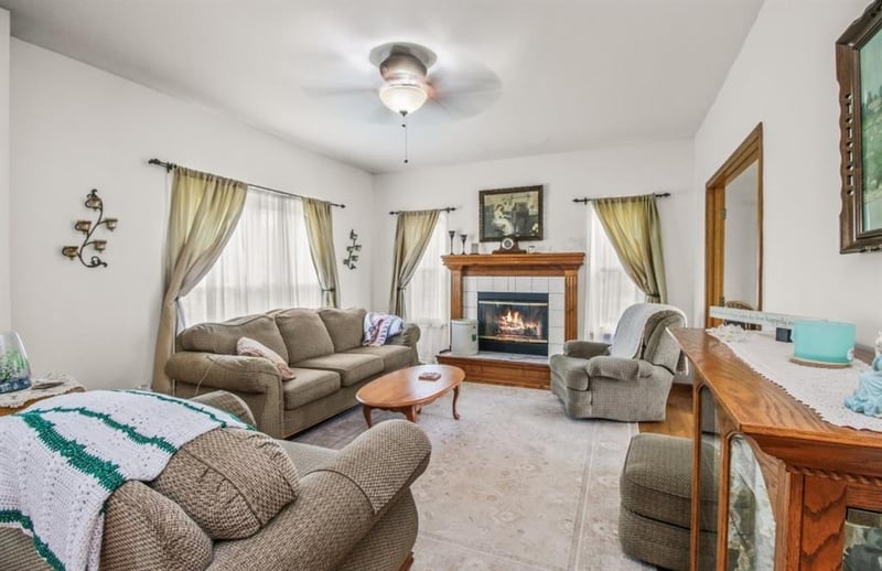 34010 Pink Hill Rd, Grain Valley, MO 64029