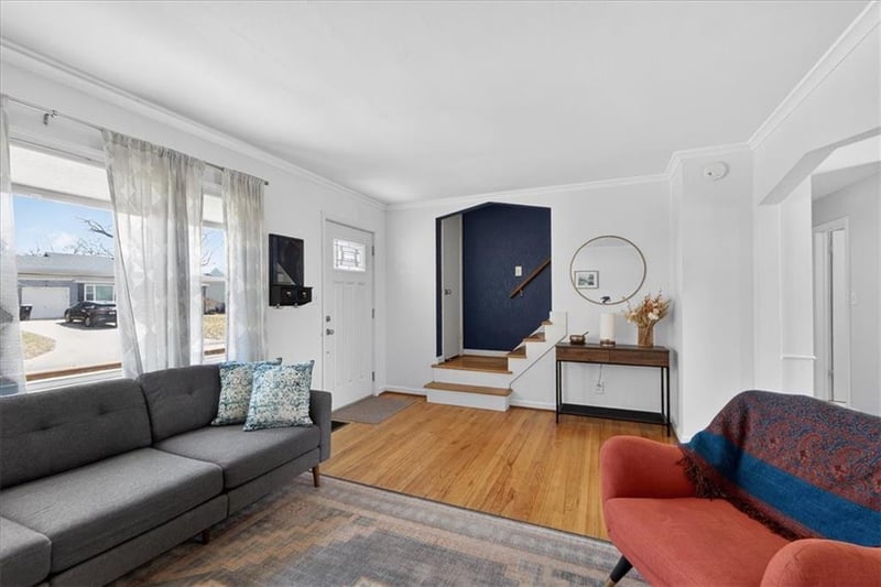 8306 Madison Ave, Kansas City, MO 64114