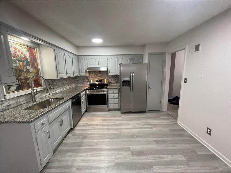 12506 Winchester Ave, Grandview, MO 64030