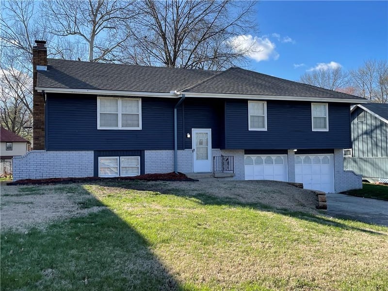 12506 Winchester Ave, Grandview, MO 64030