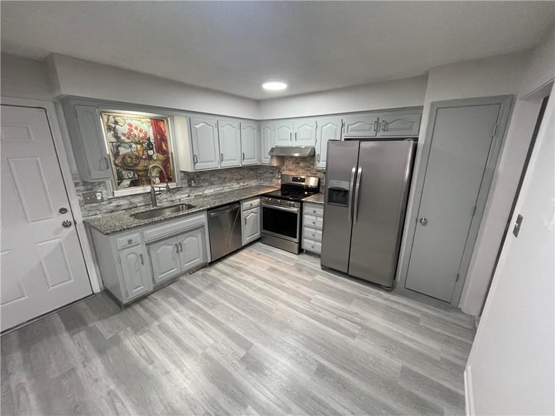 12506 Winchester Ave, Grandview, MO 64030