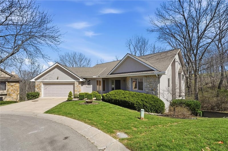 22 W 123rd Ter, Kansas City, MO 64145