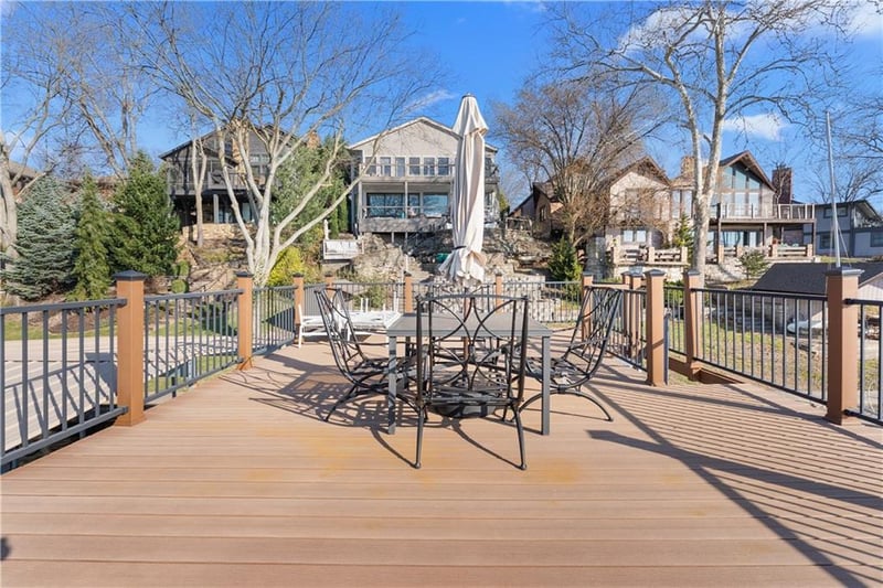 20 H St, Lake Lotawana, MO 64086