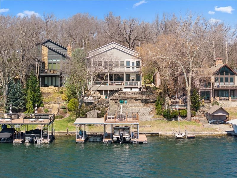 20 H St, Lake Lotawana, MO 64086