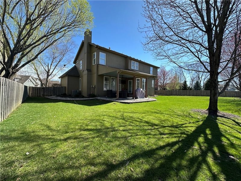 13828 Hauser St, Overland Park, KS 66221