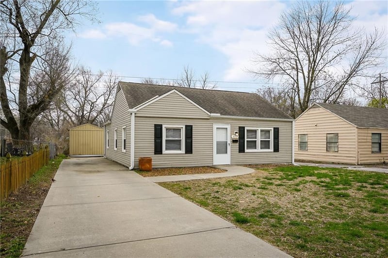 5117 Crest Dr, Kansas City, KS 66106