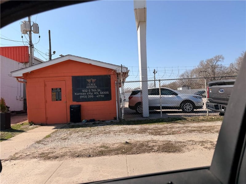 932 7th St, Kansas City, KS 66105