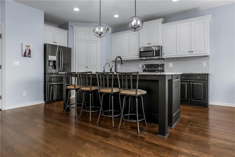2301 Piatt Ln, Olathe, KS 66061