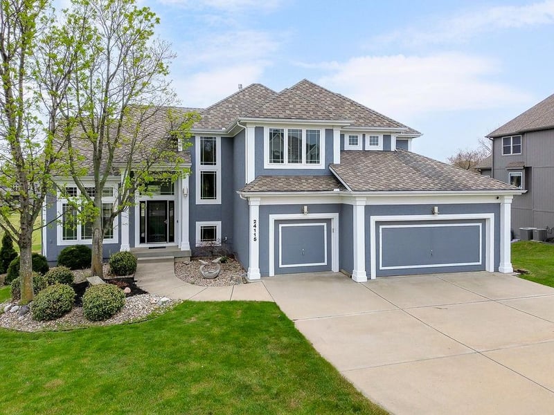 24115 68th St, Shawnee, KS 66226