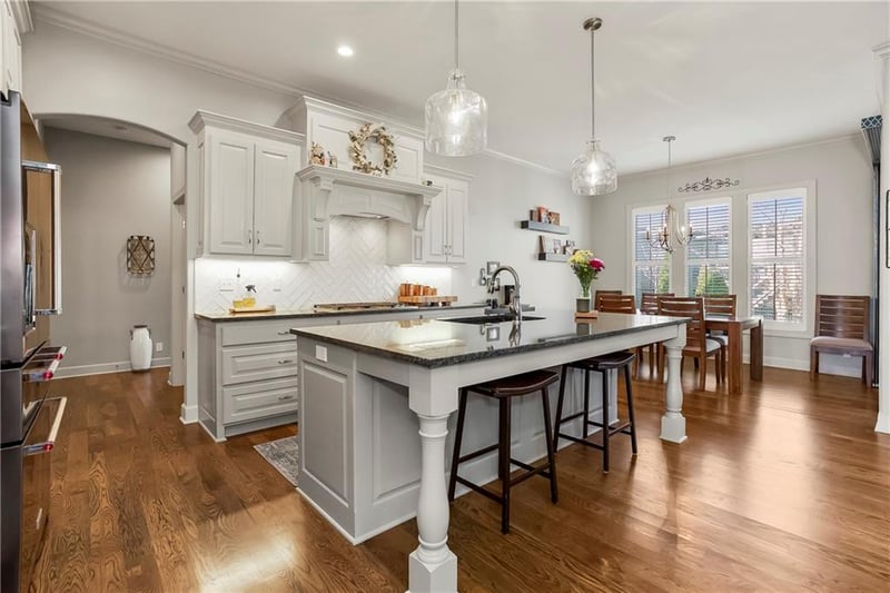 16804 Bradshaw St, Overland Park, KS 66221