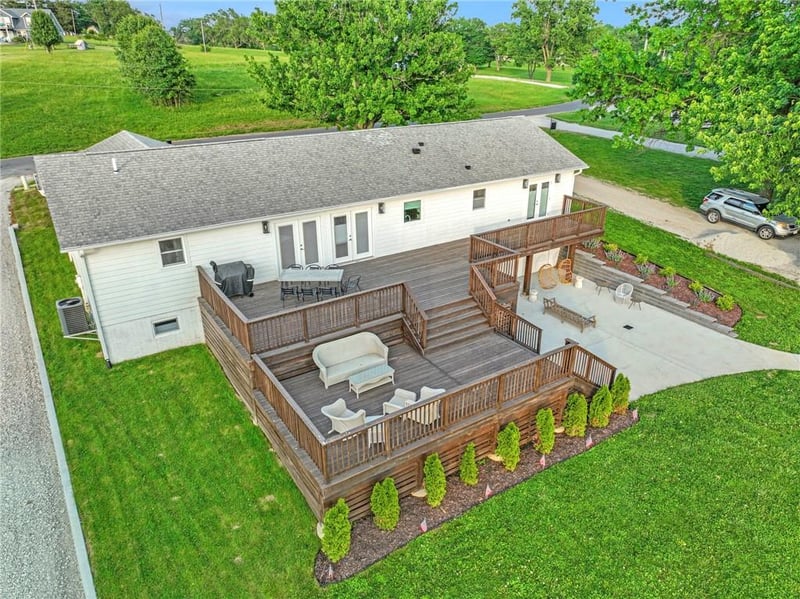 106 Lake Viking Ter, Gallatin, MO 64640