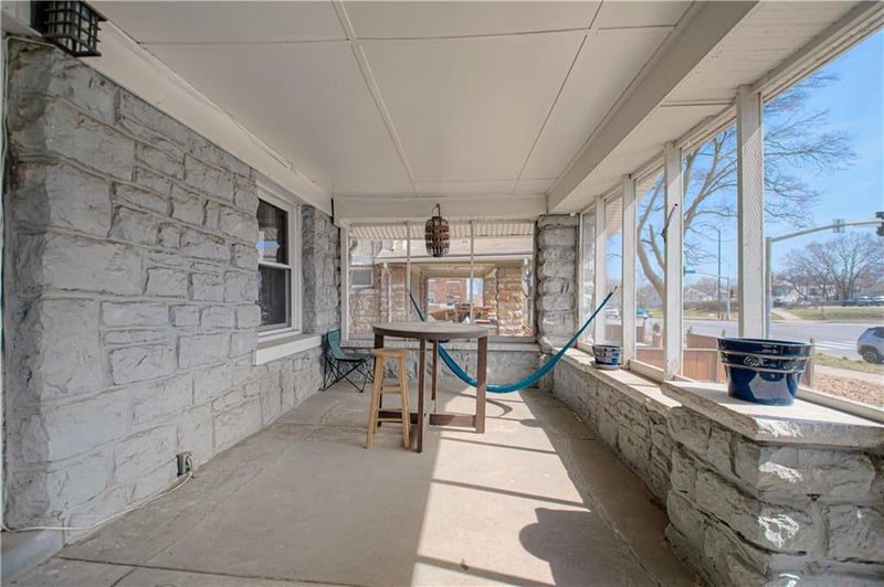 3116 Linwood Blvd, Kansas City, MO 64128