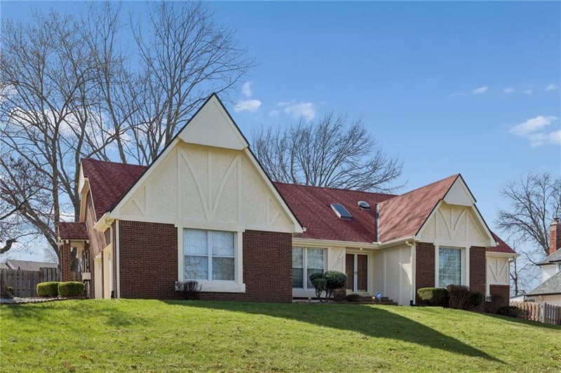 11733 109th Cir, Overland Park, KS 66210