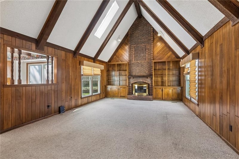 11733 109th Cir, Overland Park, KS 66210