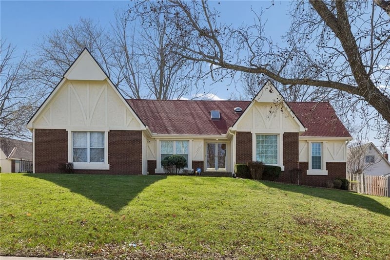 11733 109th Cir, Overland Park, KS 66210