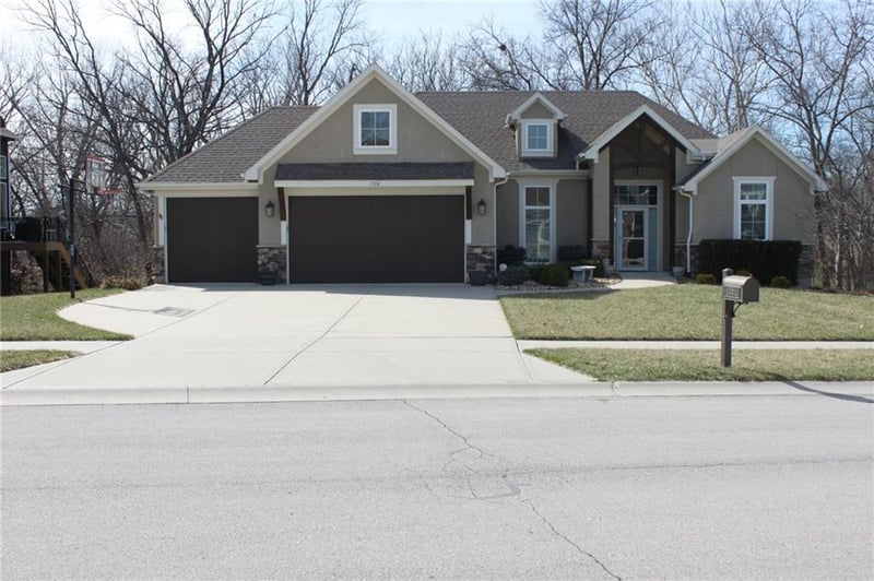 1768 Homestead Dr, Liberty, MO 64068