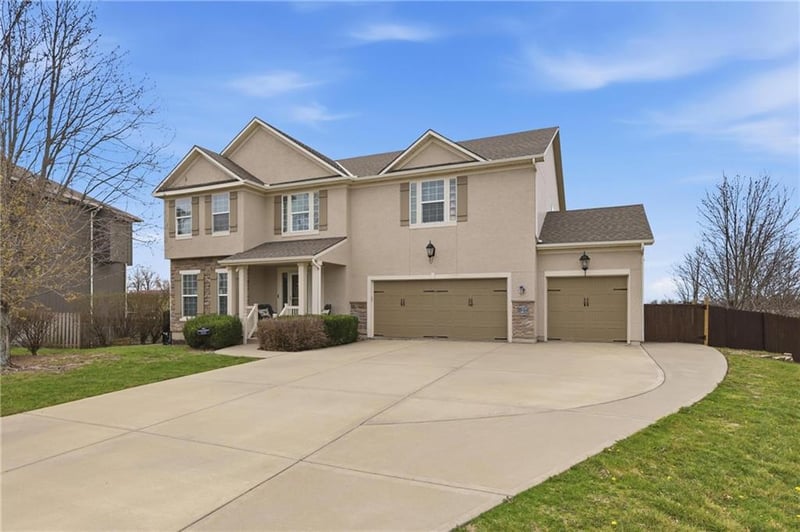 21741 Summer St, Spring Hill, KS 66083