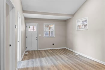 4517 Jarboe St, Kansas City, MO 64111