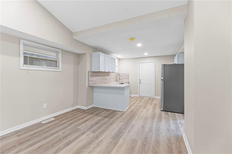 4517 Jarboe St, Kansas City, MO 64111