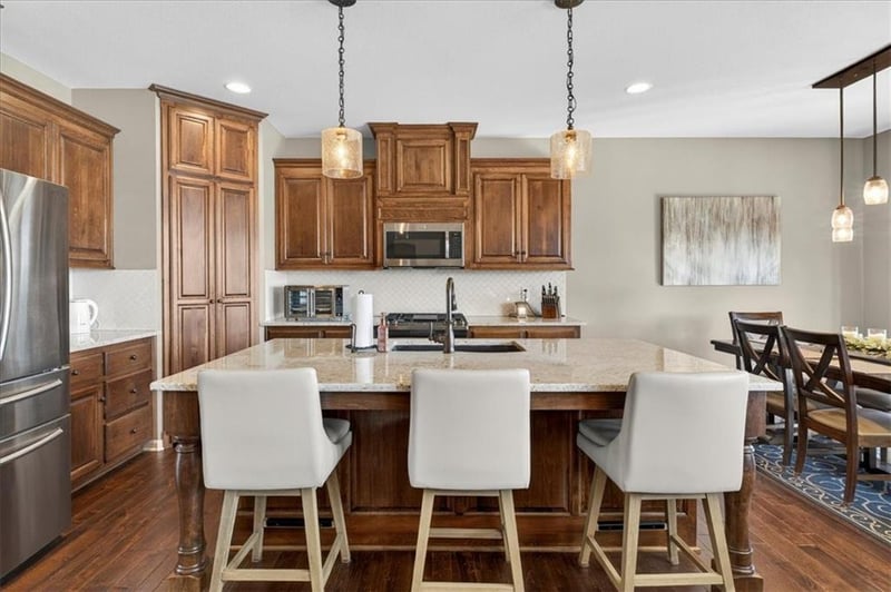 19013 Deer Run St, Spring Hill, KS 66083