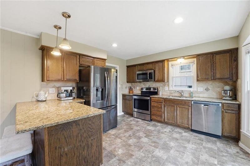 7620 100th St, Kansas City, MO 64134