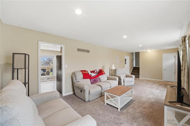 7620 100th St, Kansas City, MO 64134