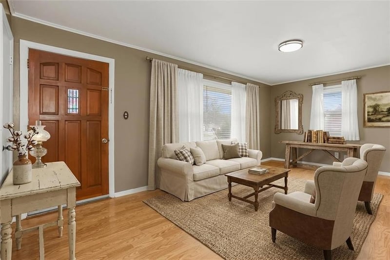 7927 Greeley Ave, Kansas City, KS 66109