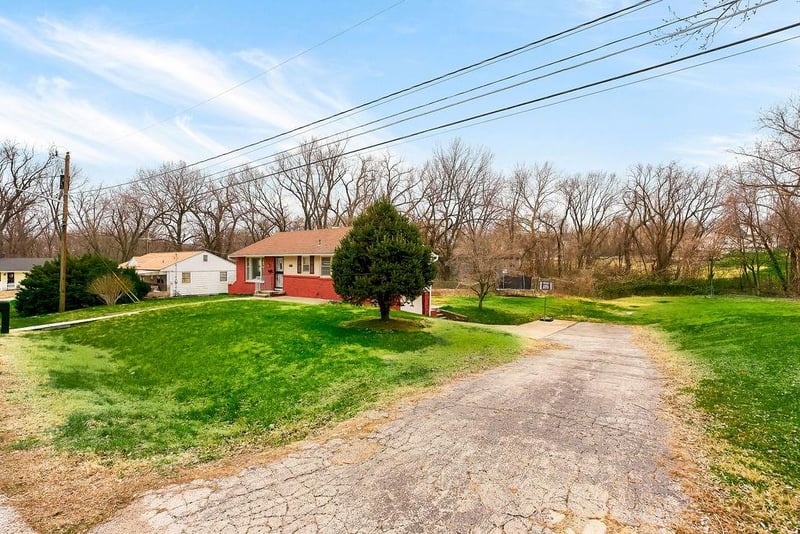 7927 Greeley Ave, Kansas City, KS 66109