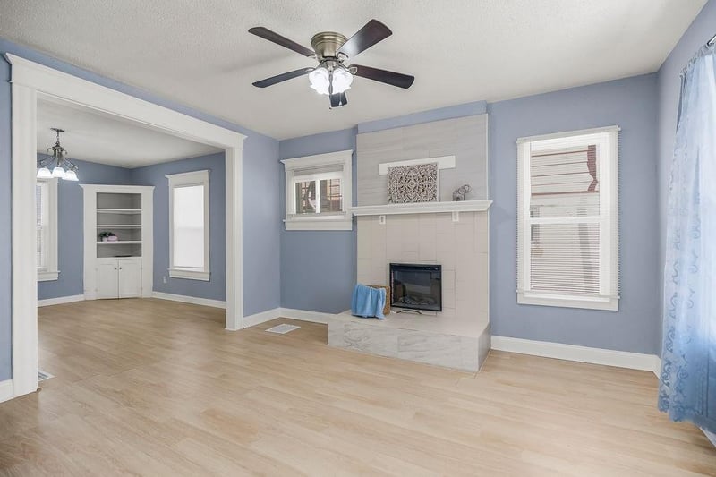 2112 36th St, Kansas City, MO 64109