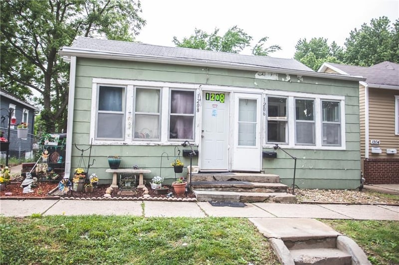 1206-1208 S 23rd St, St Joseph, MO 64507